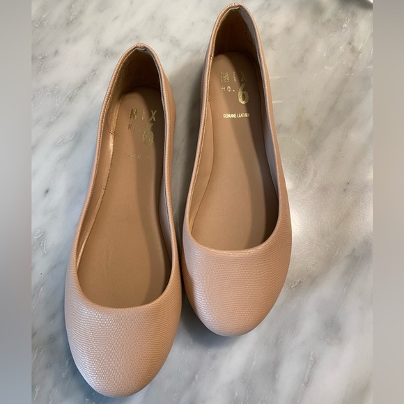 NEW Mix No. 6 “Dallilah” Flats - women’s size 6 - Picture 2 of 4